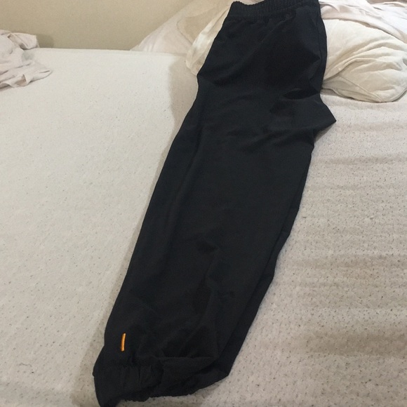 Lucy jogger pants xs - Picture 7 of 8